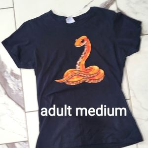 Port and Co. Women's t-shirt. Medium